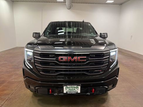 Used 2024 GMC Sierra 1500 AT4 w/ Technology Package AWD/4WD image 42