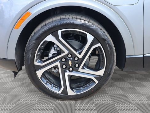 New 2025 Chevrolet Equinox EV LT w/ Convenience Package II image 16