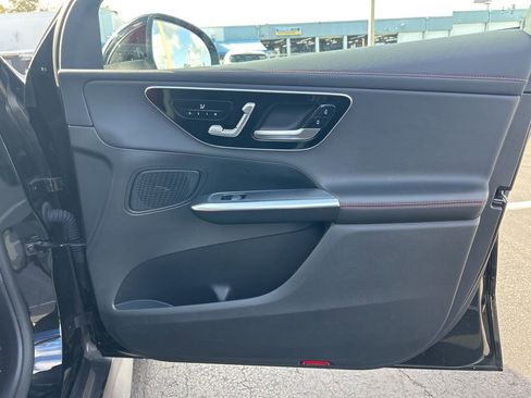 Used 2025 Mercedes-Benz GLC 43 AMG 4MATIC image 27