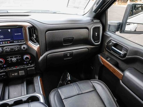 Used 2022 Chevrolet Silverado 2500 High Country w/ Safety Package II image 15