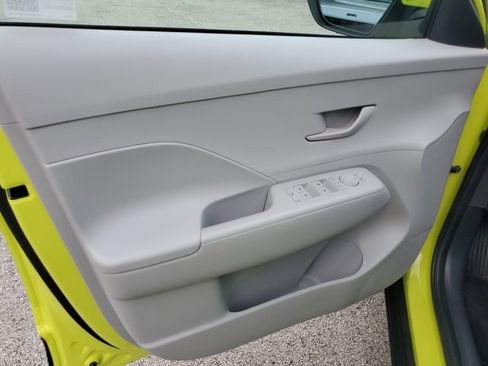 Used 2024 Hyundai Kona SEL FWD image 20