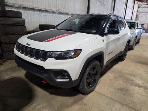 Used 2024 Jeep Compass Trailhawk AWD/4WD image 1