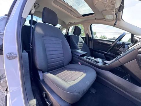 Used 2019 Ford Fusion SE AWD/4WD image 11