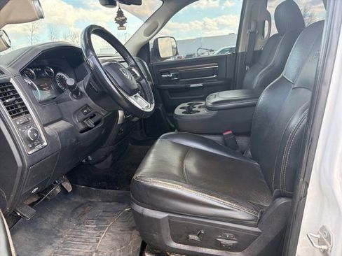 Used 2016 RAM 1500 Laramie w/ Convenience Group image 3