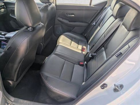 Used 2025 Nissan Sentra SR w/ SR Premium Package FWD image 16