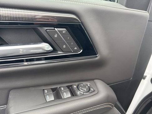 New 2026 GMC Yukon XL Elevation AWD/4WD image 21
