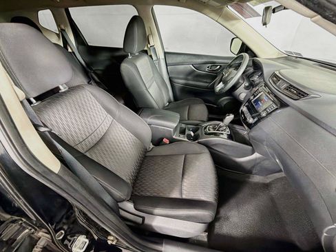 Used 2018 Nissan Rogue SV AWD/4WD image 29