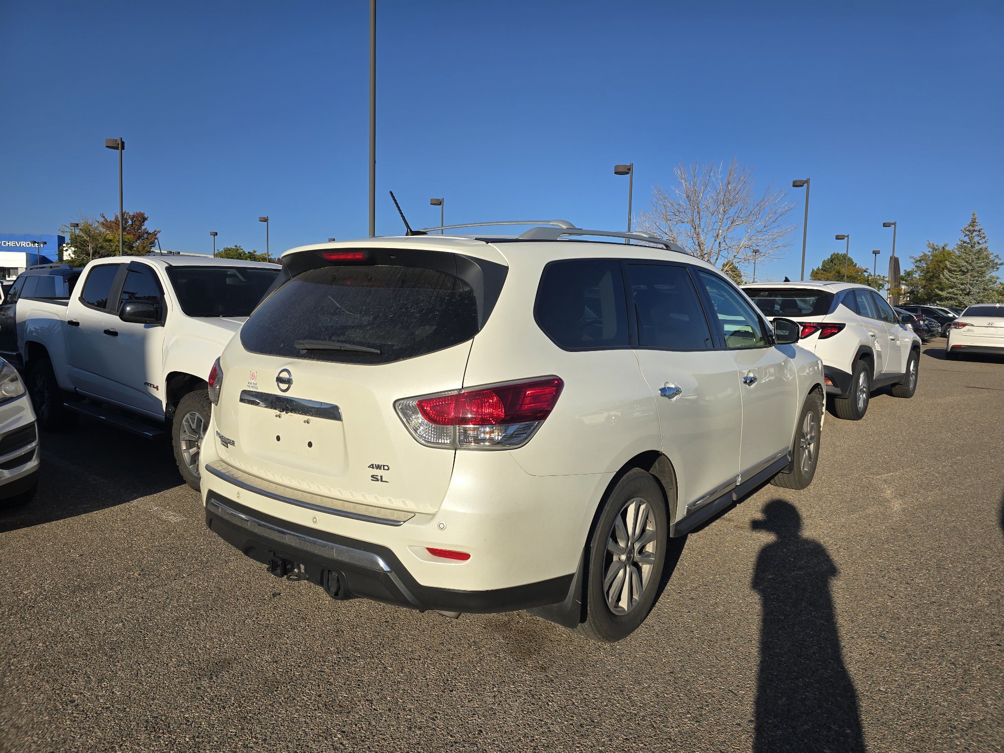 Used 2016 Nissan Pathfinder SL w/ SL Tech Package AWD/4WD image 5