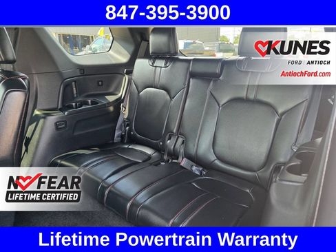 Used 2025 Honda Pilot TrailSport image 29