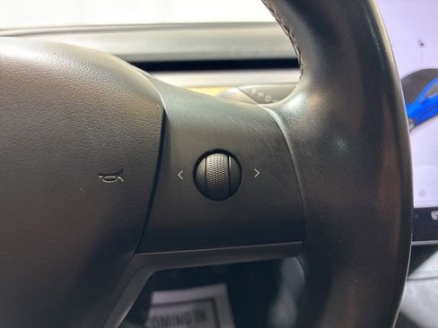 Used 2019 Tesla Model 3 Mid Range RWD image 30