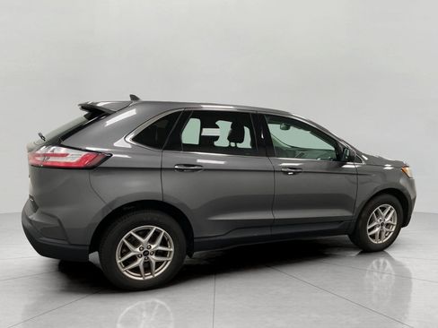 Used 2024 Ford Edge SEL w/ Convenience Package AWD/4WD image 3
