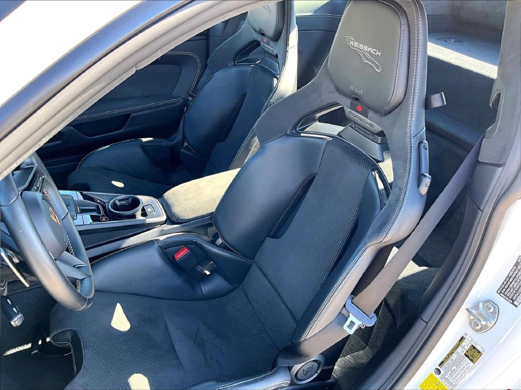 Certified 2025 Porsche 911 GT3 w/ Weissach Package RWD image 5