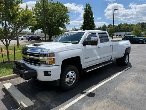 Used 2019 Chevrolet Silverado 3500 High Country w/ Duramax Plus Package AWD/4WD image 1