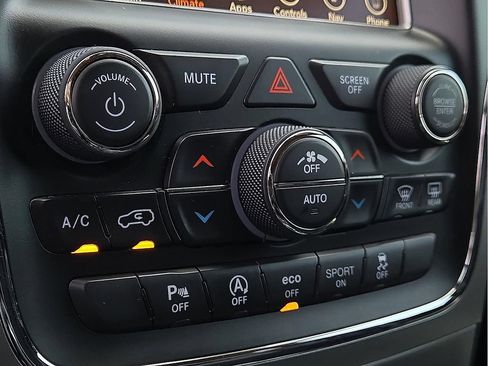 Used 2018 Jeep Grand Cherokee Trailhawk AWD/4WD image 16