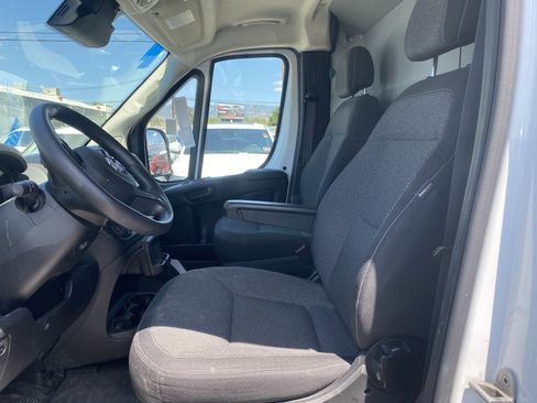 Used 2023 RAM ProMaster 2500 FWD image 11