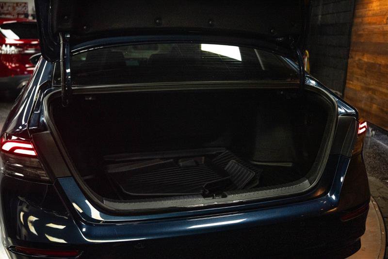 Used 2025 Honda Accord EX-L image 7