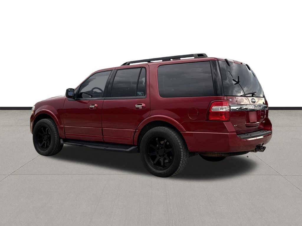 Used 2015 Ford Expedition XLT w/ Equipment Group 202A RWD image 7