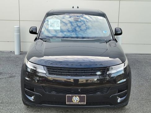 Used 2025 Land Rover Range Rover Sport SE image 8