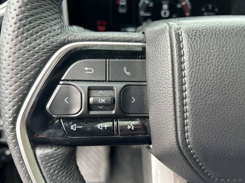 Used 2025 Toyota Tundra Platinum AWD/4WD image 18