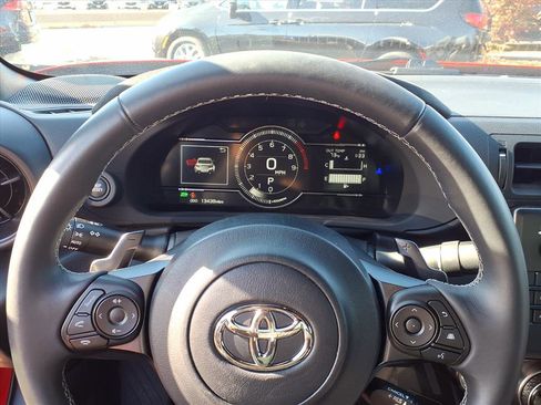 Used 2024 Toyota GR86 Premium image 15