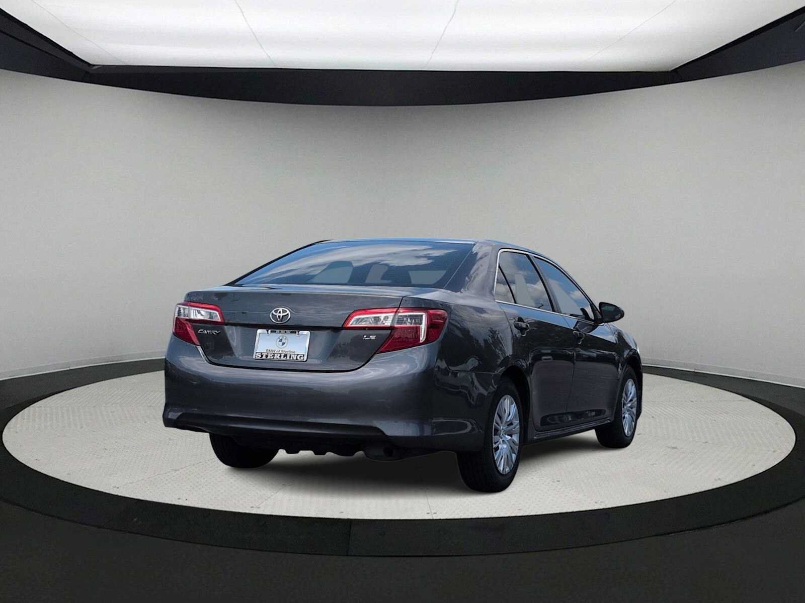 Used 2012 Toyota Camry LE FWD image 8