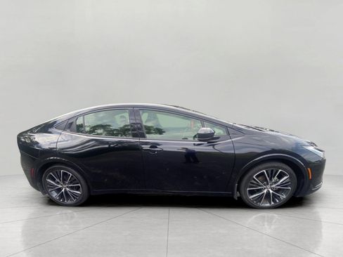 Used 2024 Toyota Prius XLE FWD image 9
