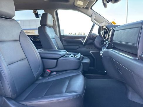 Certified 2025 GMC Sierra 1500 SLT image 23