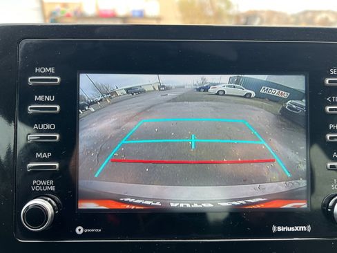 Used 2024 Toyota Camry SE image 22