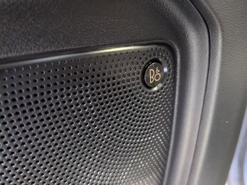 Used 2020 Ford Escape Titanium image 15