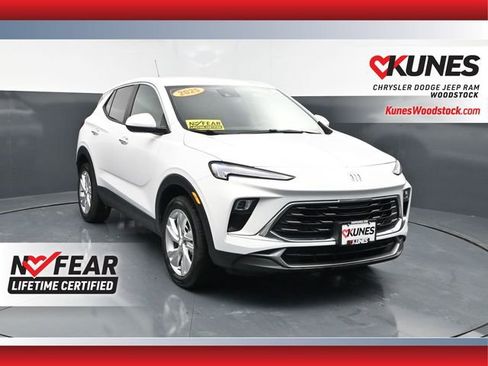 Used 2025 Buick Encore GX Preferred AWD/4WD image 1