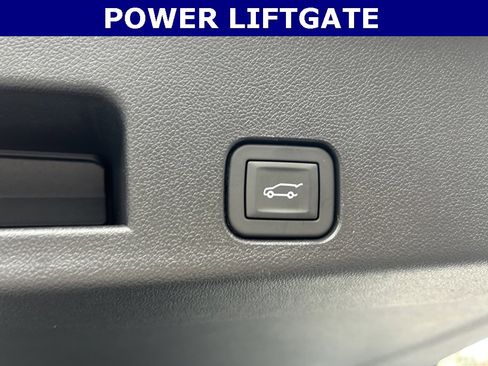 New 2026 GMC Acadia AT4 image 18