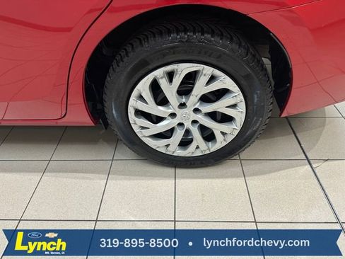 Used 2018 Toyota Corolla LE image 21