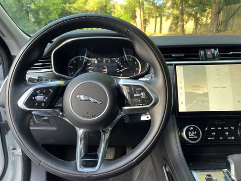 Used 2022 Jaguar F-PACE S AWD/4WD image 11