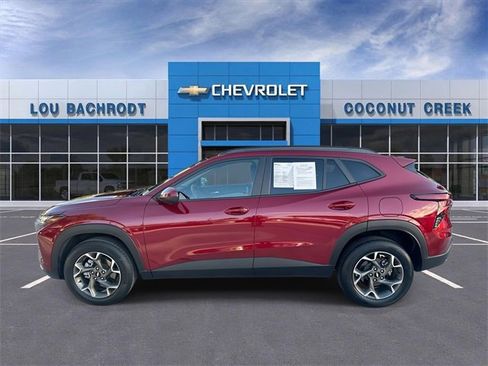 Used 2024 Chevrolet Trax LT image 5