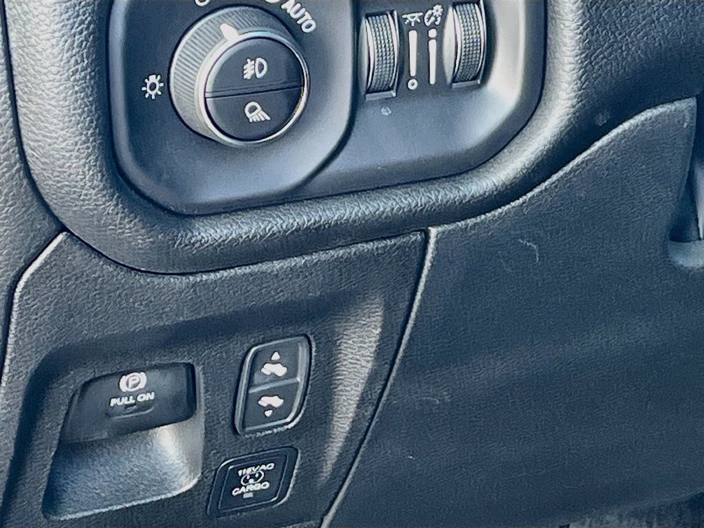 Used 2026 RAM 1500 Laramie w/ Advanced Safety Group II AWD/4WD image 10