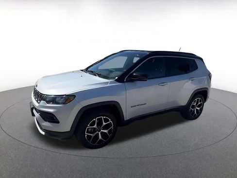 Used 2025 Jeep Compass Limited AWD/4WD image 6