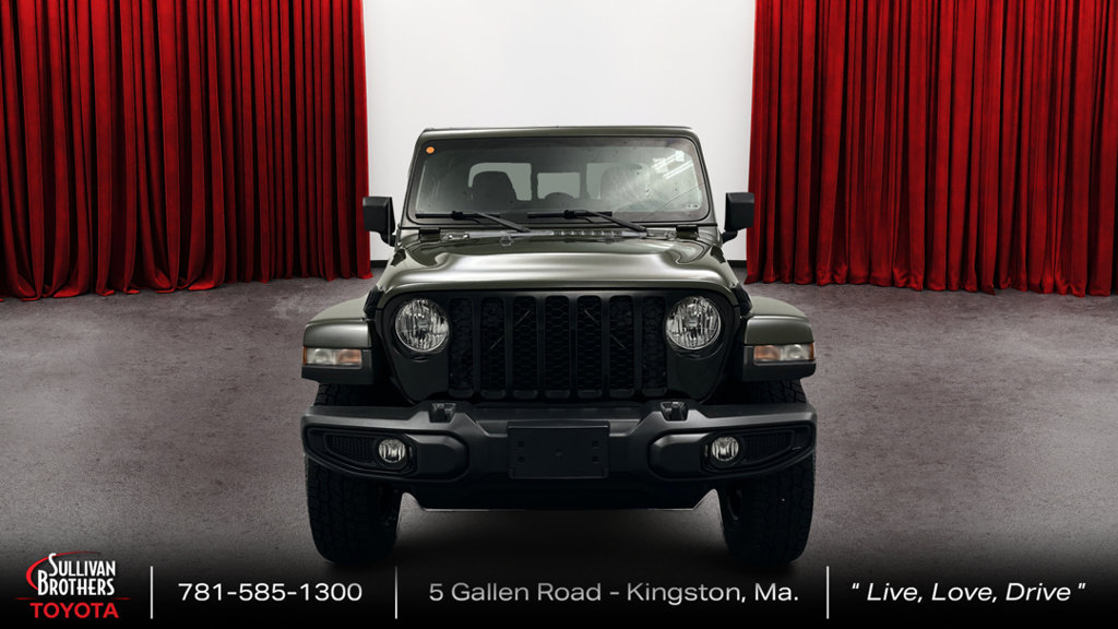 Used 2022 Jeep Gladiator Sport AWD/4WD image 2