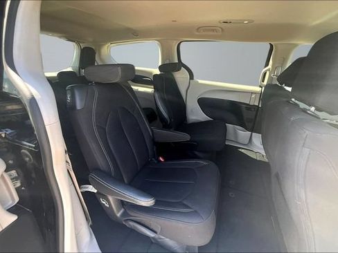 Used 2023 Chrysler Voyager LX FWD image 24