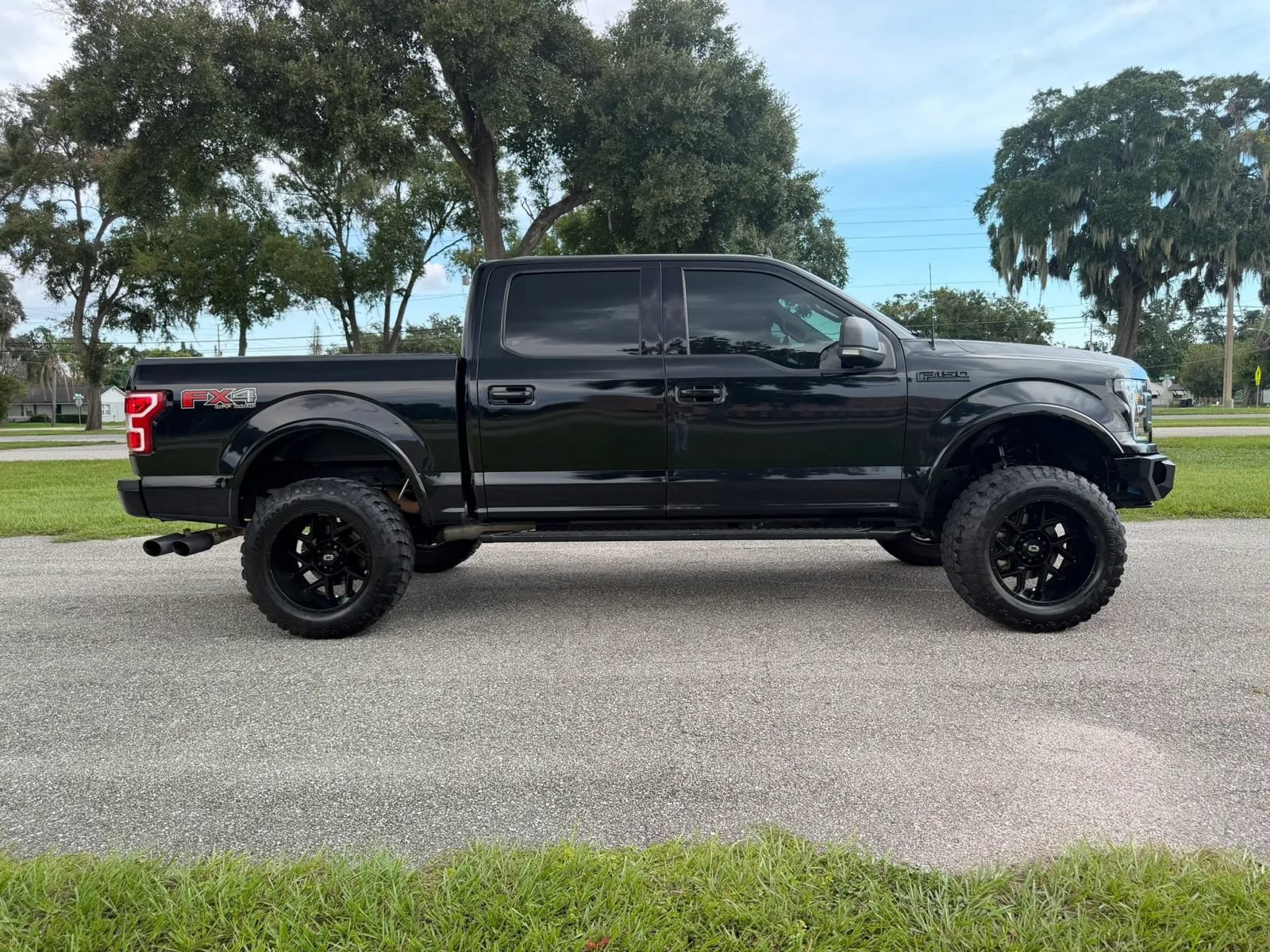 Used 2018 Ford F150 XLT w/ Equipment Group 301A Mid AWD/4WD image 4