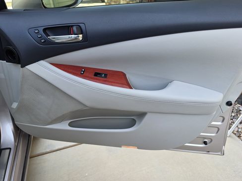 Used 2007 Lexus ES 350 w/ Premium Plus Pkg FWD image 39
