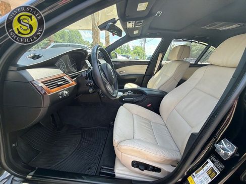 Used 2010 BMW 528i Sedan w/ Sport Pkg RWD image 11