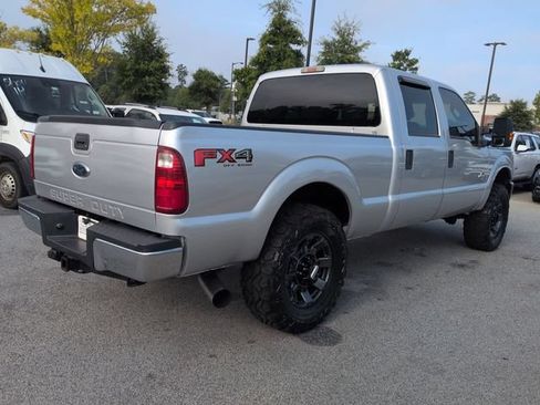 Used 2013 Ford F250 XLT w/ XLT Interior Pkg AWD/4WD image 4