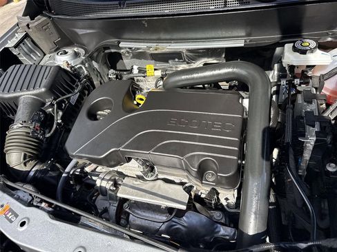 Used 2025 Chevrolet Equinox LT FWD image 27