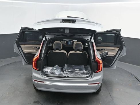 New 2026 Volvo XC90 B6 Plus w/ Protection Package Premier AWD/4WD image 40