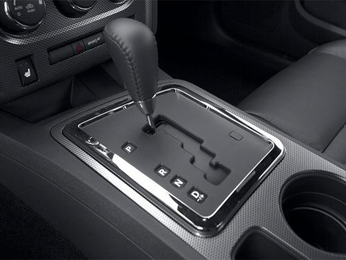 Used 2014 Dodge Challenger R/T RWD image 13