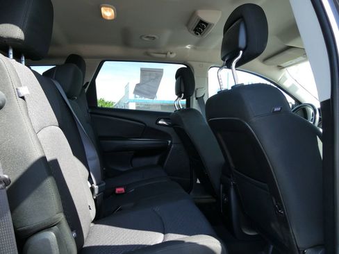 Used 2019 Dodge Journey SE w/ Premium Group FWD image 15