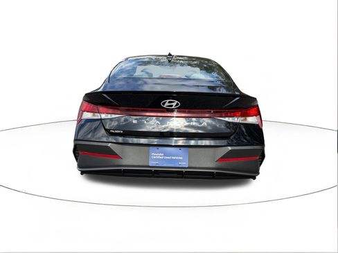 Certified 2025 Hyundai Elantra Sport image 4
