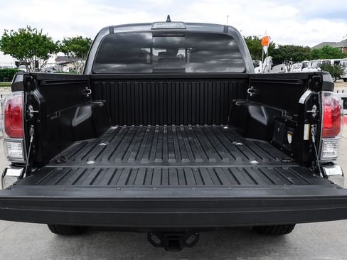 Used 2021 Toyota Tacoma TRD Off-Road AWD/4WD image 51