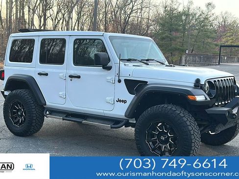 Used 2022 Jeep Wrangler Unlimited Sport image 1