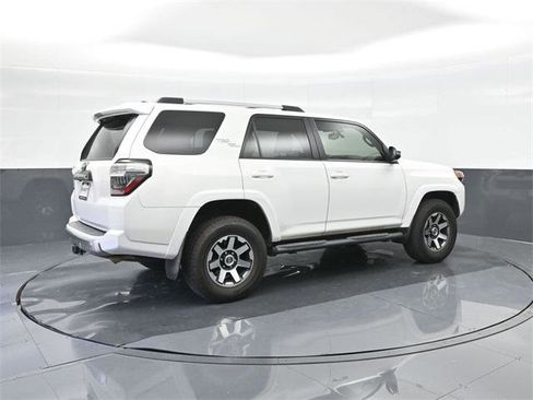 Certified 2018 Toyota 4Runner TRD Off-Road Premium image 15